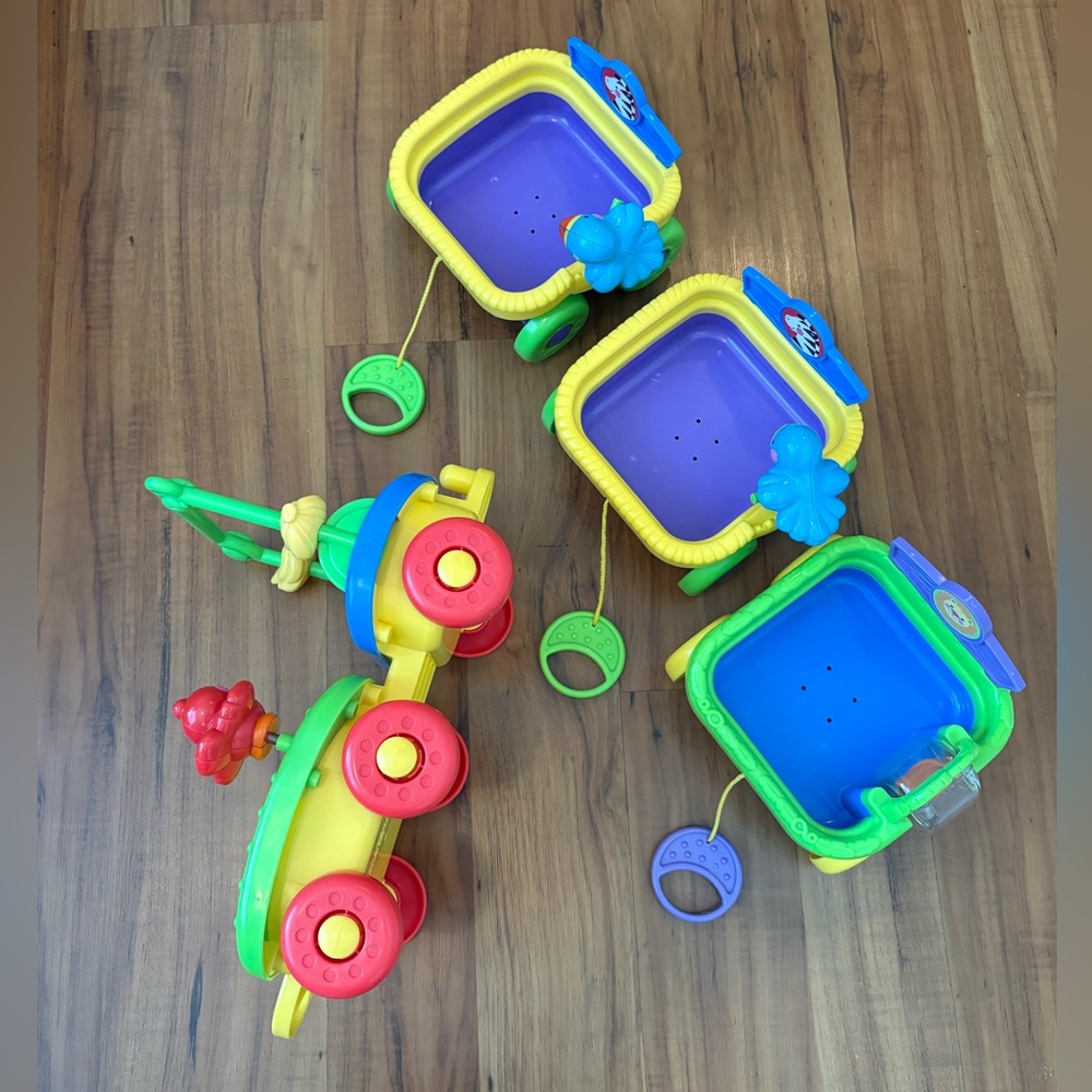 Fisher Price Amazing Animals Pull-Along Train Cars - Set of 4